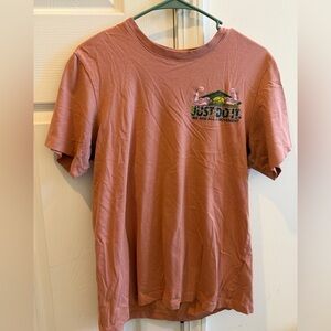 Nike Men's Graphic Tee in Dusty Pink